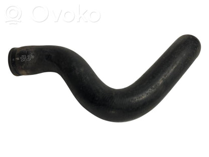 Caurulīte (-es) / šļūtene (-es)