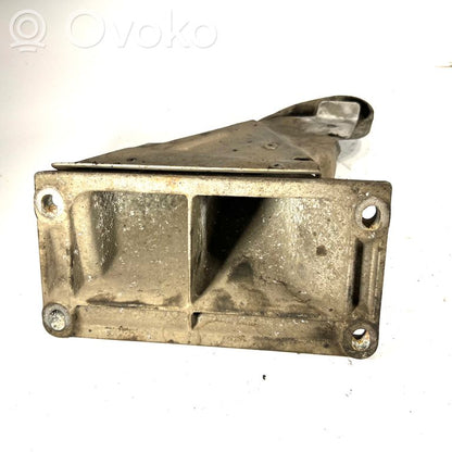 Dzinēja nostiprināšanas stiprinājums-kronšteins