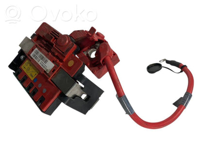Positive wire connection assembly