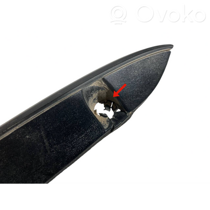 Bagāžnieka numura zīmes apgaismojuma līste