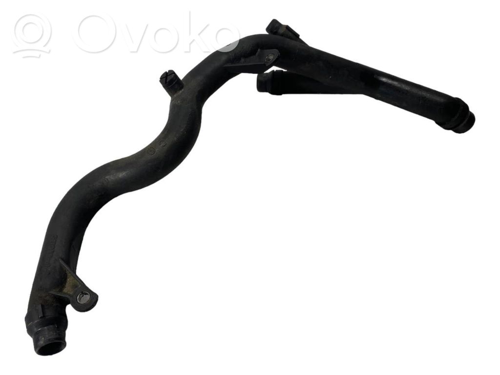 Caurulīte (-es) / šļūtene (-es)