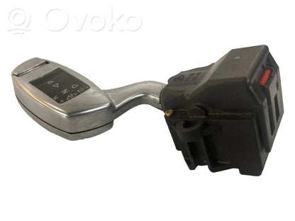 Ātrumu pārslēgšanas slēdzis / kloķis