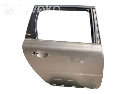 Aizmugurējās durvis