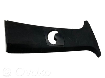 (B) statņa dekoratīvā apdare (augšdaļa)