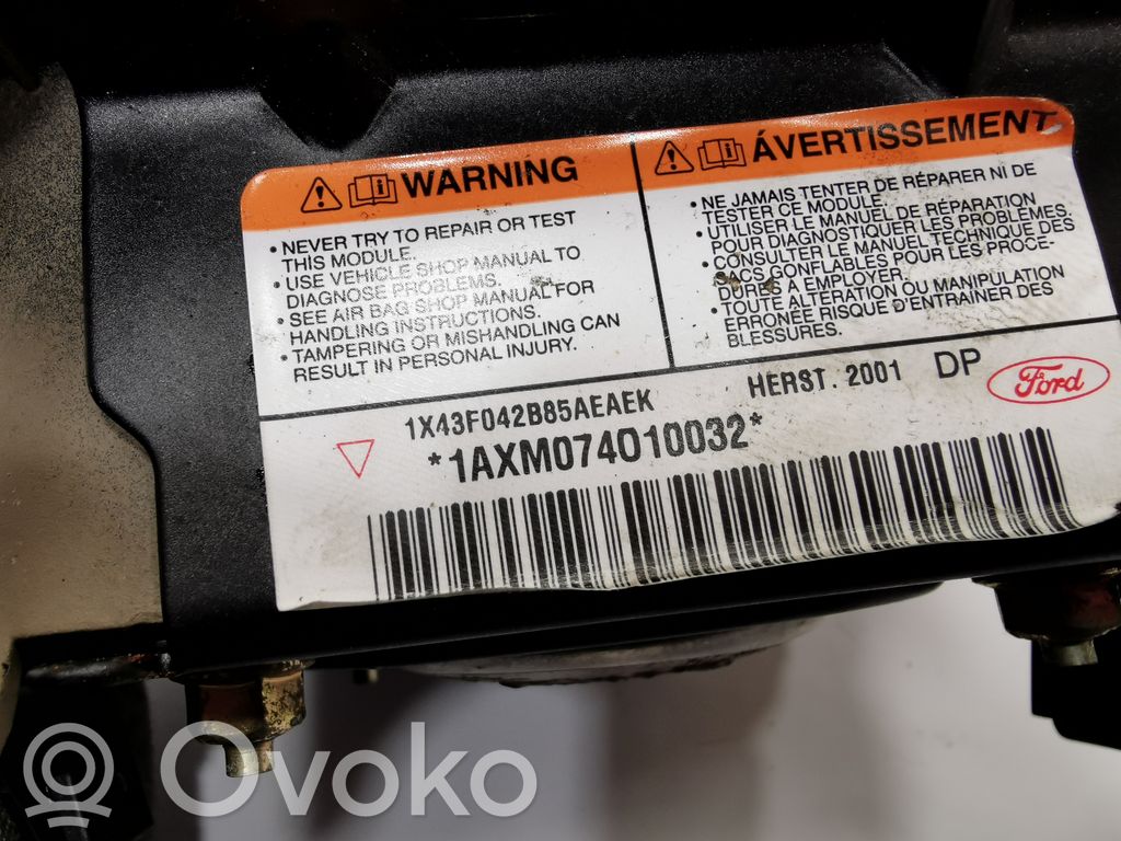 Steering wheel airbag