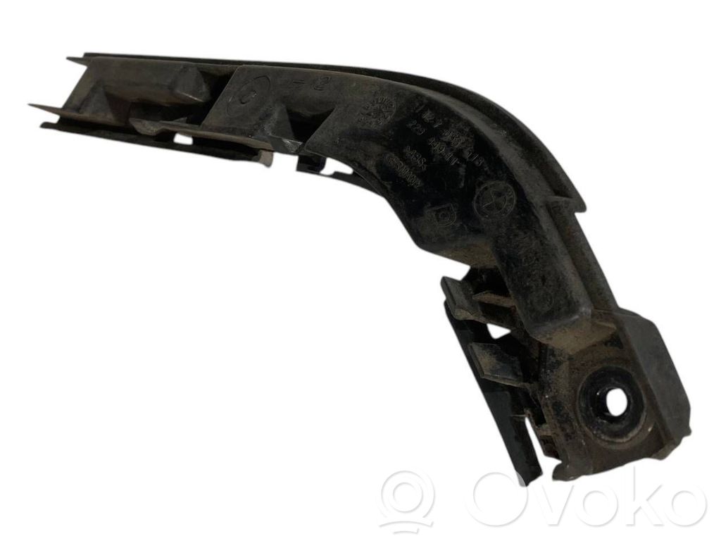Rear bumper mounting bracket