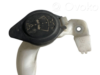 Mazgāšanas šķidruma caurulīte (-es) priekšējam logam