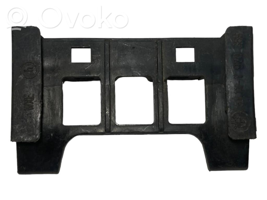 Aizmugurējā bufera montāžas kronšteins