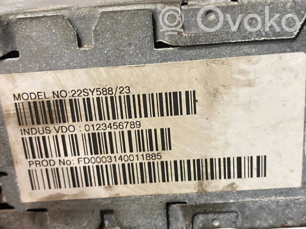 Радио / CD/DVD-плеер / навигация