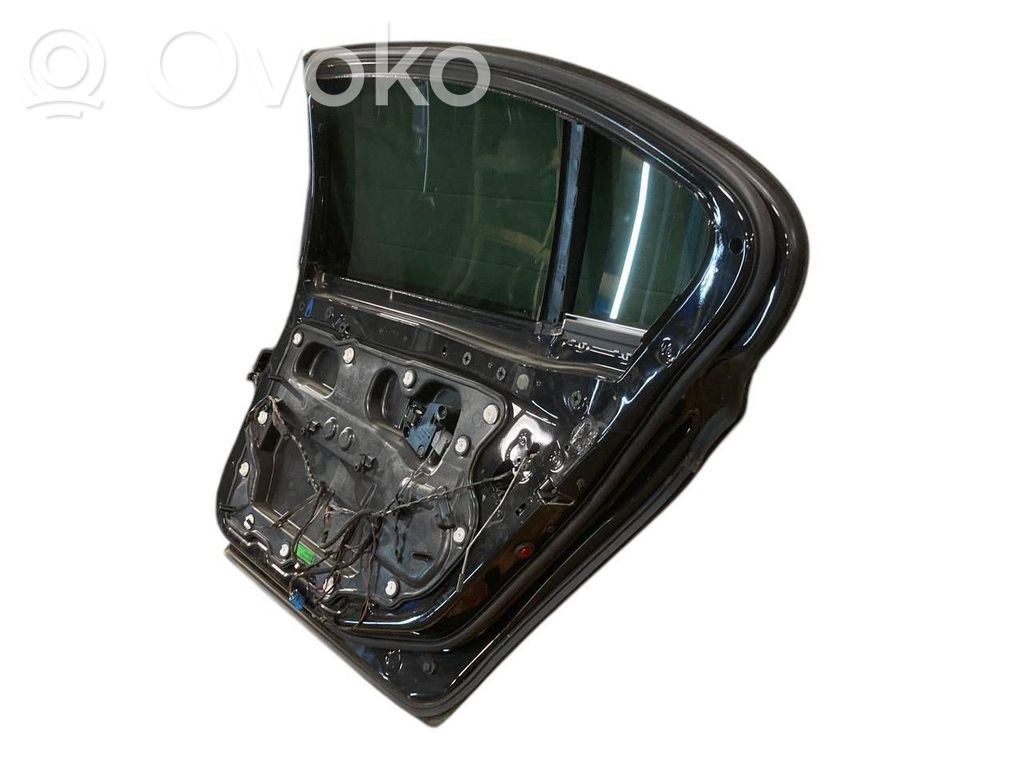 Задняя дверь