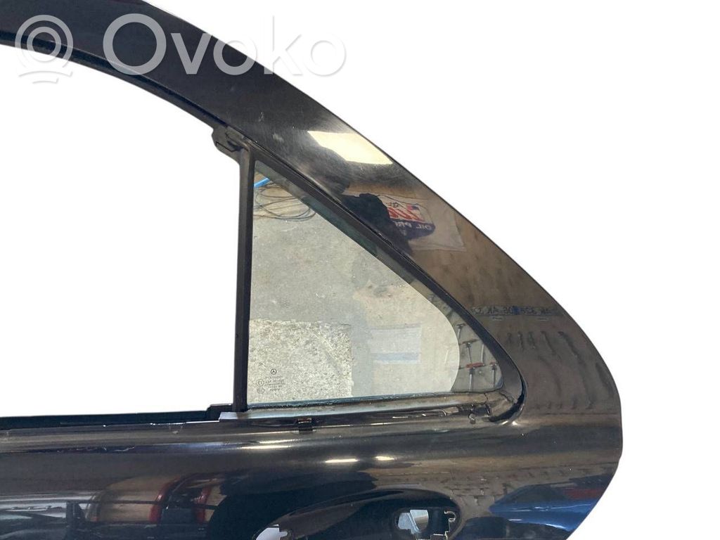 Aizmugurējās durvis