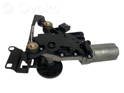 Aizmugurējā loga tīrītāja motoriņš