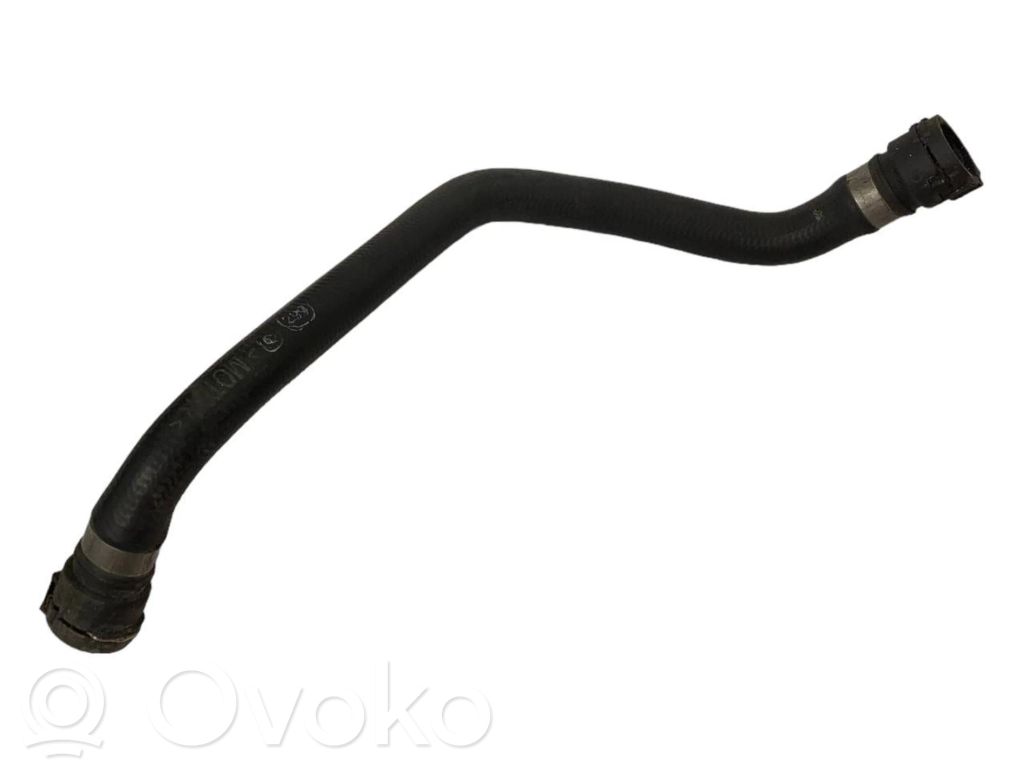 Caurulīte (-es) / šļūtene (-es)