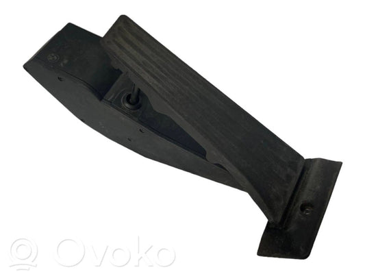 Педаль акселератора