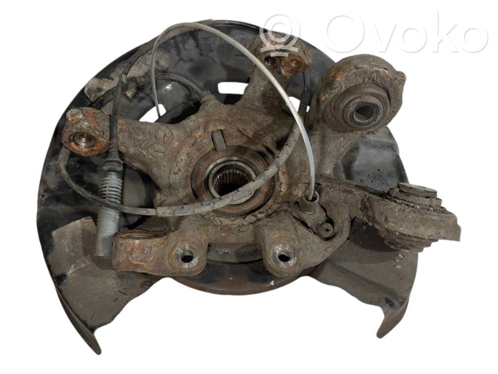 Aizmugurē riteņa rumbas vārpstas šarnīrs (stupica, capfa)