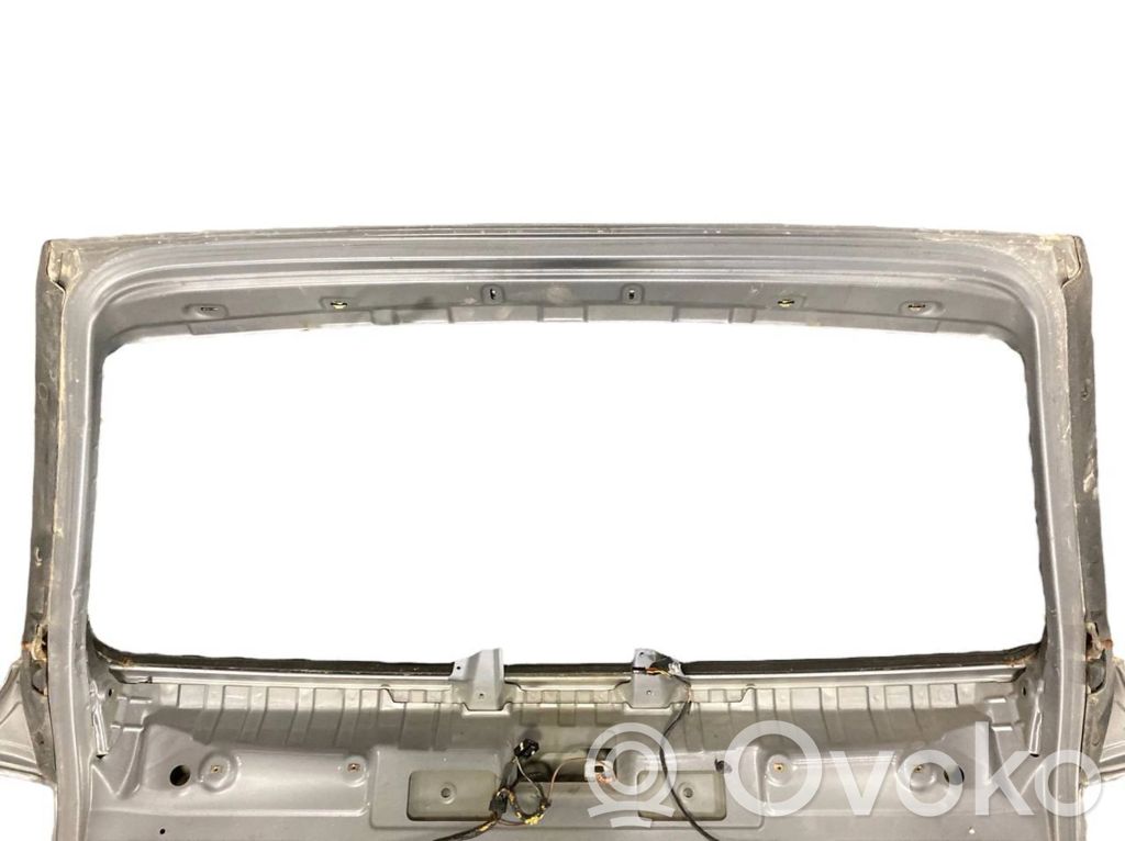 Aizmugurējais pārsegs (bagāžnieks)