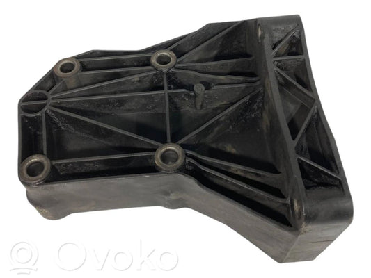 Крепление компрессора кондиционера