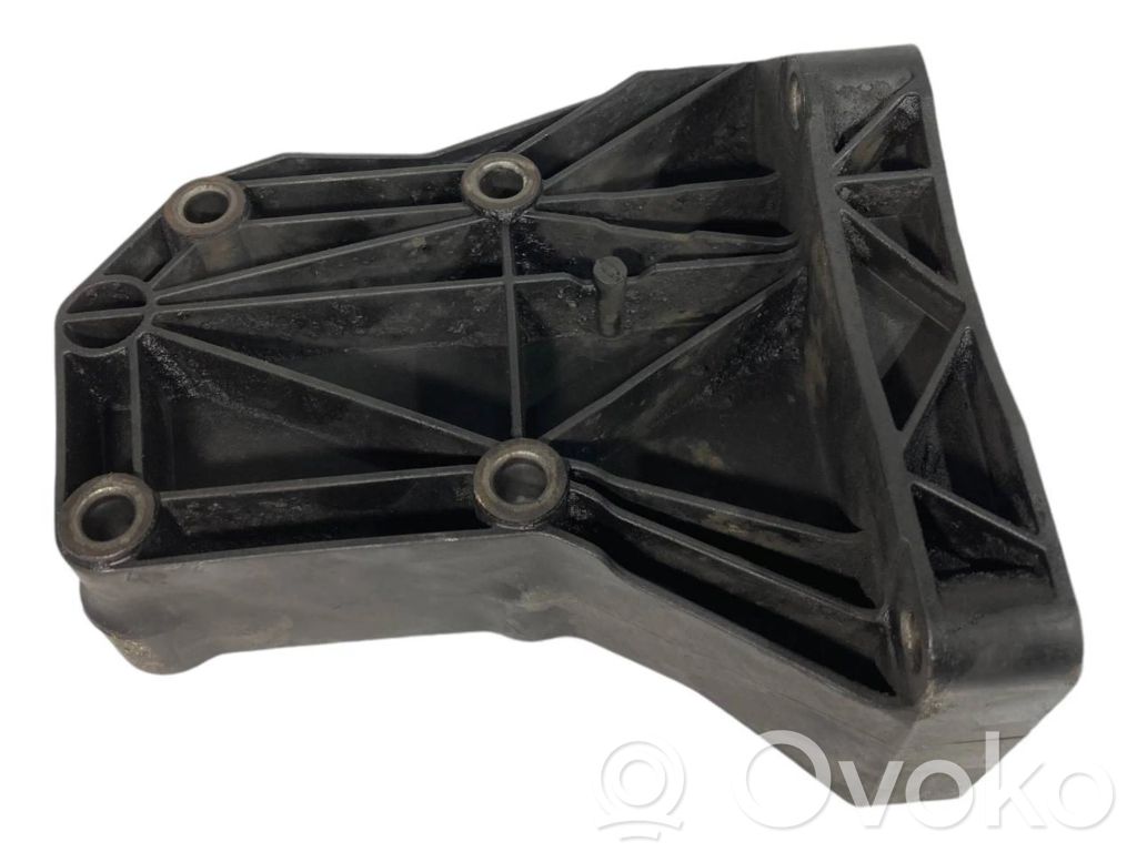 Gaisa kondicionēšanas kompresora stiprinājums