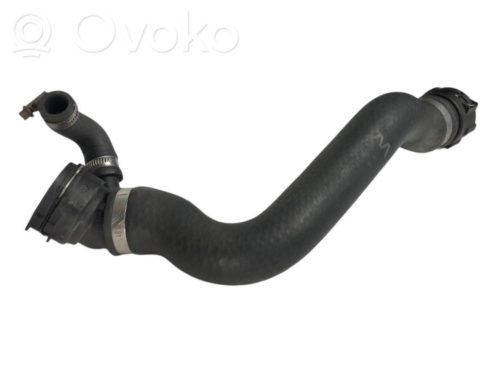 Caurulīte (-es) / šļūtene (-es)