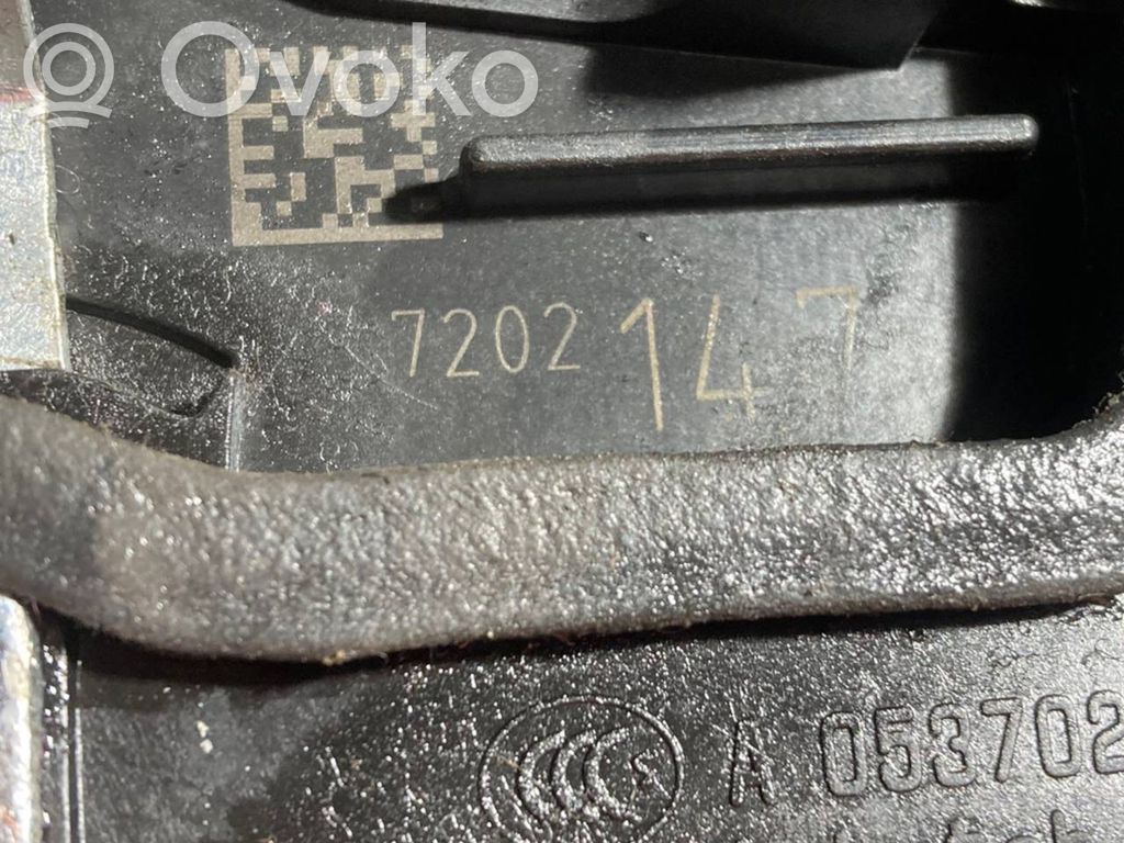 Aizmugurē slēdzene