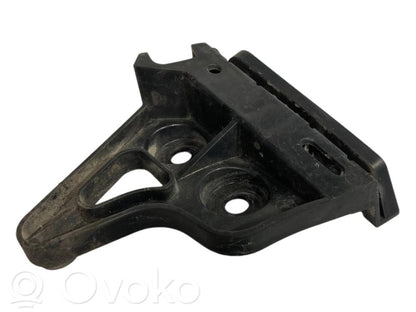 Rear bumper mounting bracket