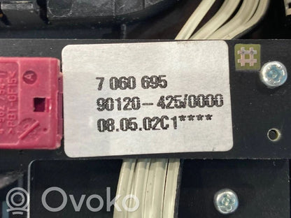 Ātrumu pārslēgšanas sviras dekoratīvā apdare (plastmasas)