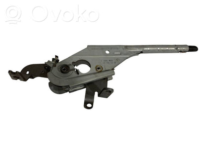 Rokas bremzes mehānisms (salonā)