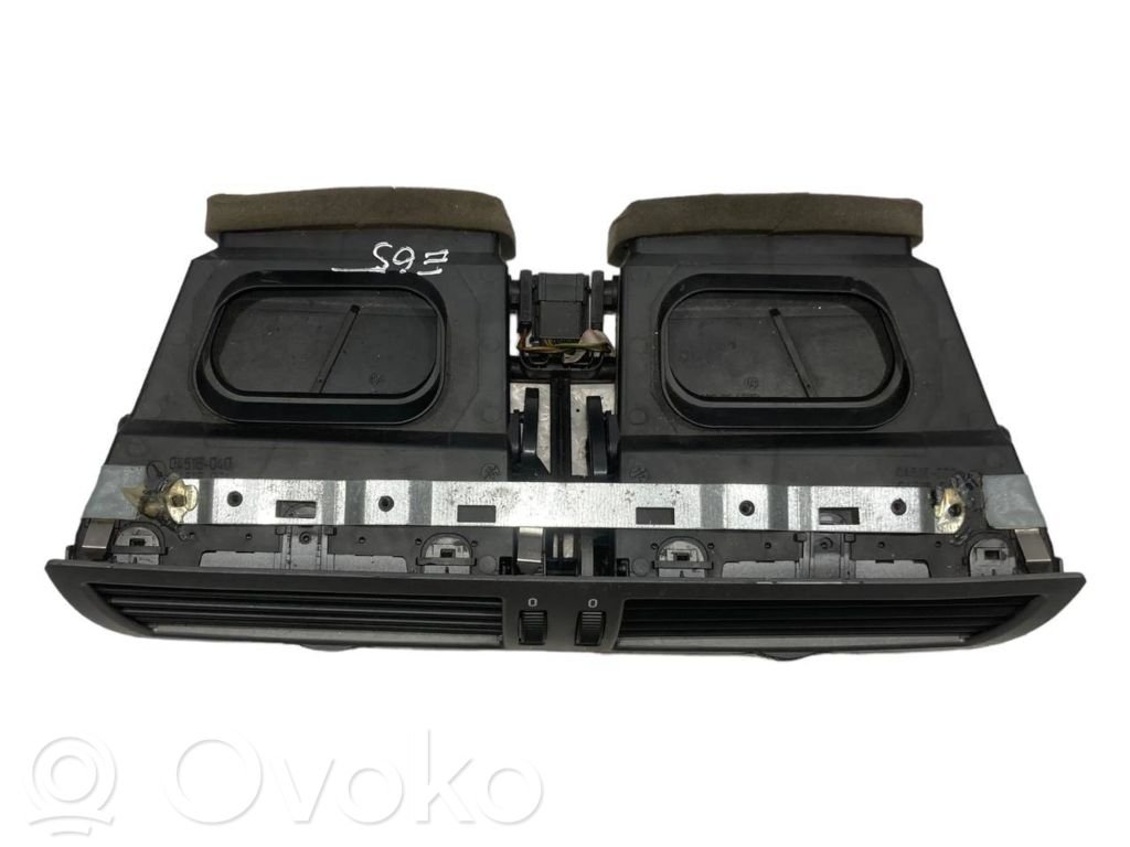 Центральная вентиляционная решетка