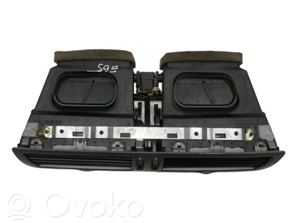 Центральная вентиляционная решетка