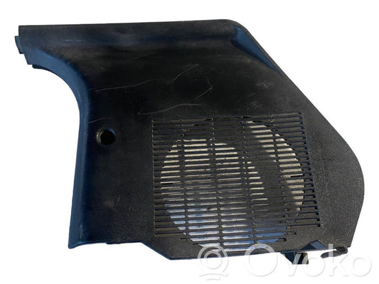 Side speaker trim