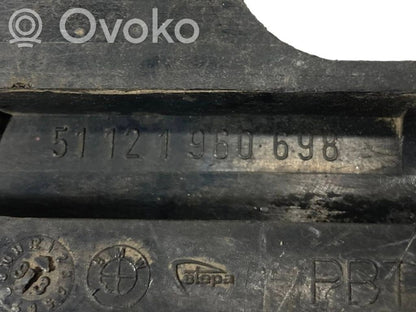 Rear bumper mounting bracket