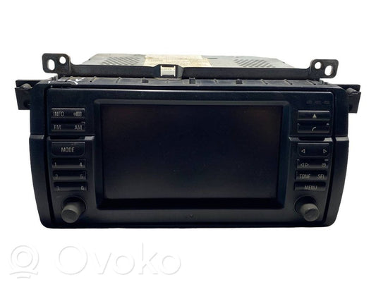 Radio / CD/DVD atskaņotājs / navigācija