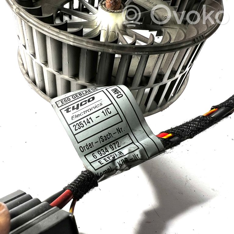 Mazā radiatora ventilators