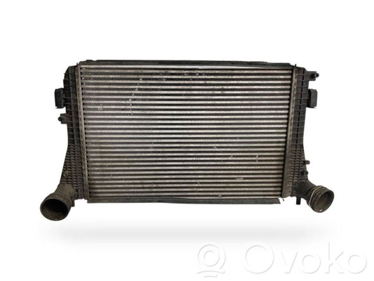 Starpdzesētāja radiators