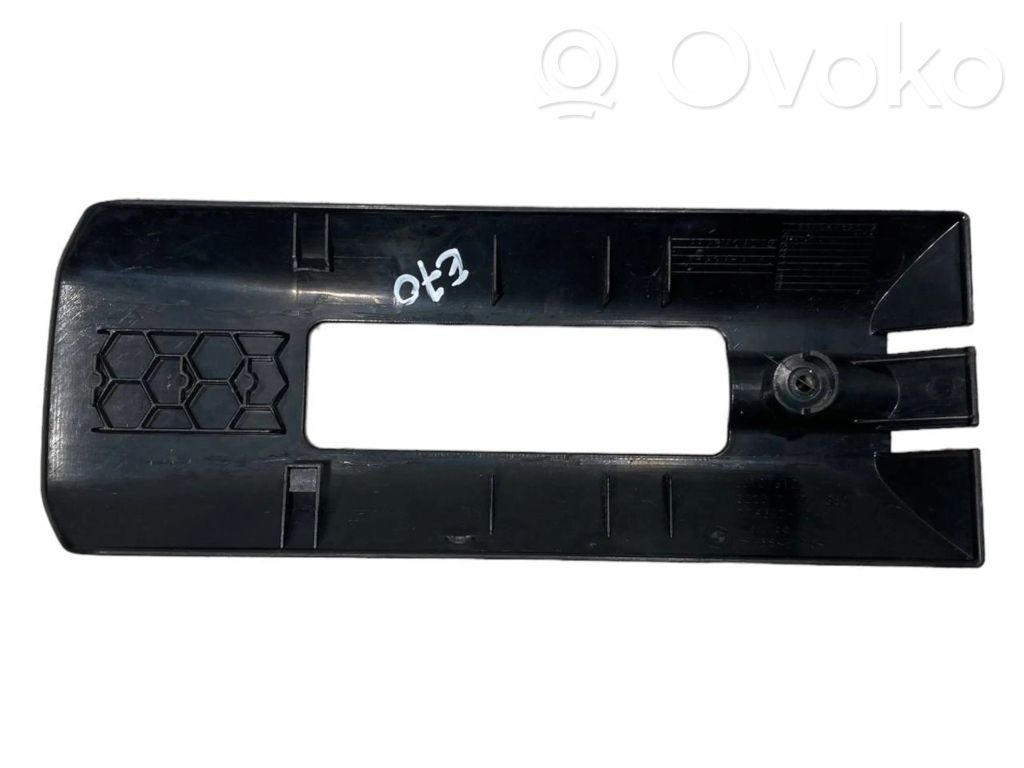 Aizmugurējā sēdekļa sliedīte (-es)