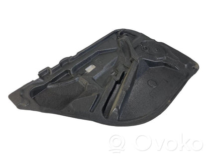 Cita veida aizmugurē durvju dekoratīvās apdares detaļas