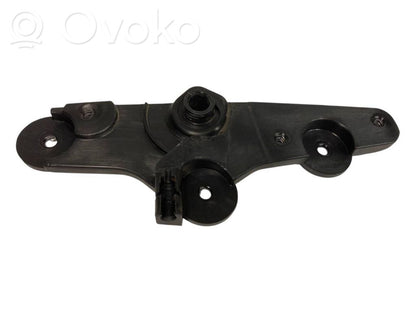 Ручка открывания капота двигателя