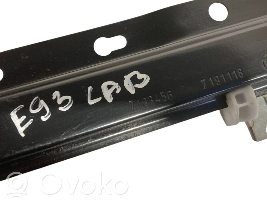 Priekšpusē elektriskā loga pacelšanas mehānisma komplekts