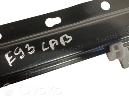 Priekšpusē elektriskā loga pacelšanas mehānisma komplekts