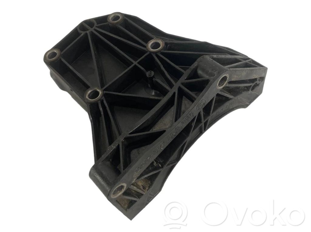 Air conditioning compressor mount