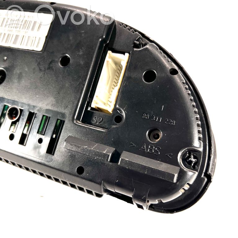 Speedometer (in the instrument panel)