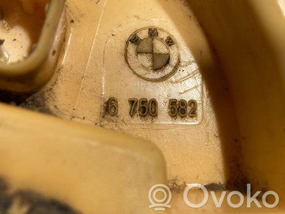 Fuel pump (in the fuel tank)