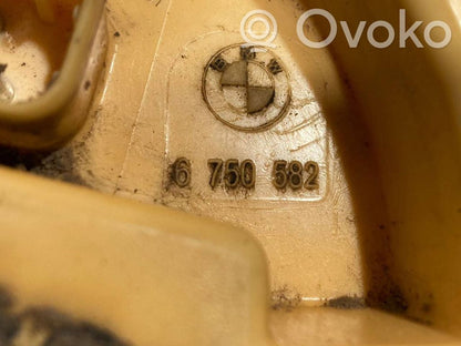 Fuel pump (in the fuel tank)