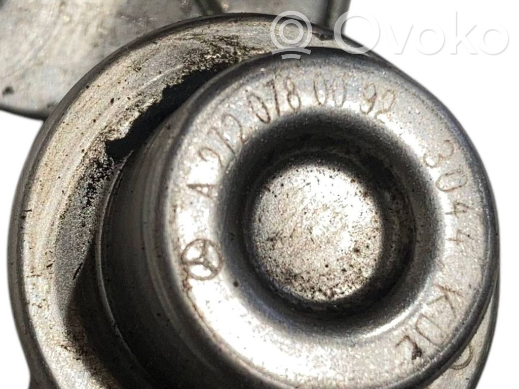 Fuel main pipe