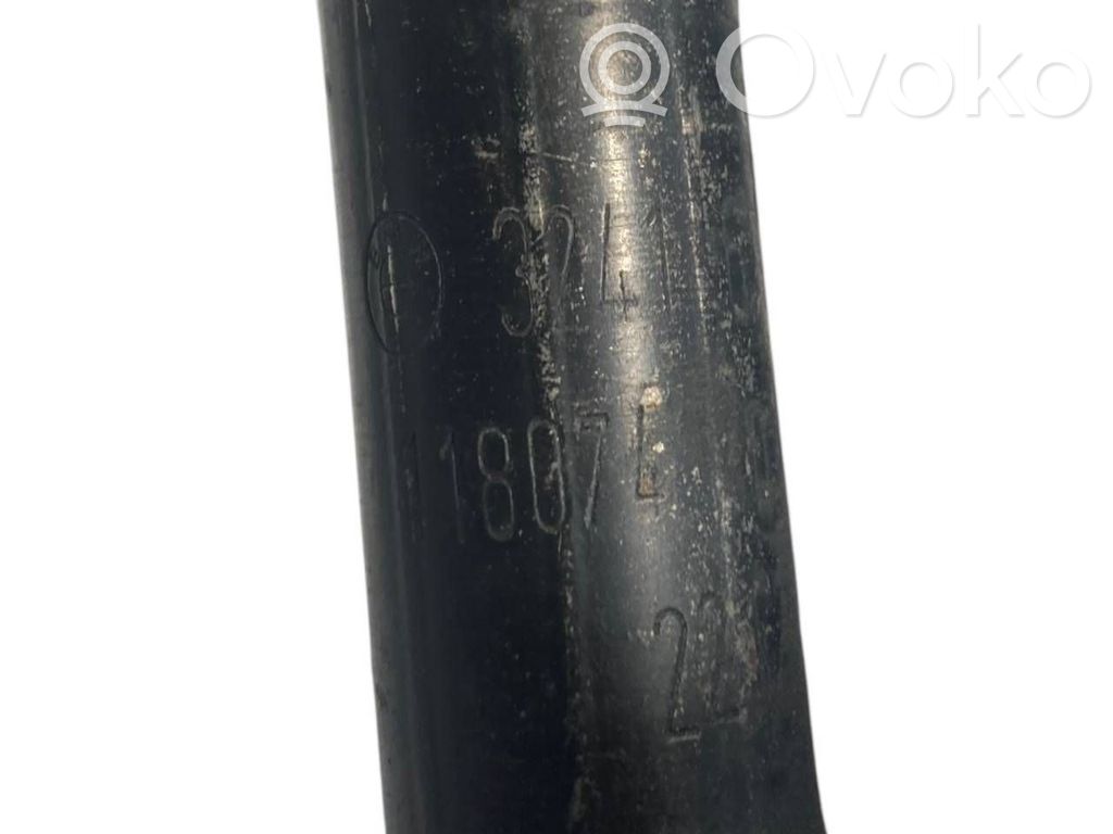 Stūres pastiprinātāja šļūtene (-es) / caurulīte (-es)