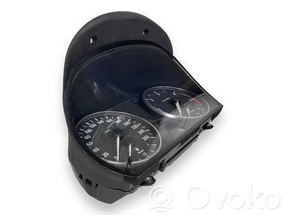 Speedometer (in the instrument panel)