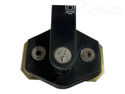 Lock loop on the front