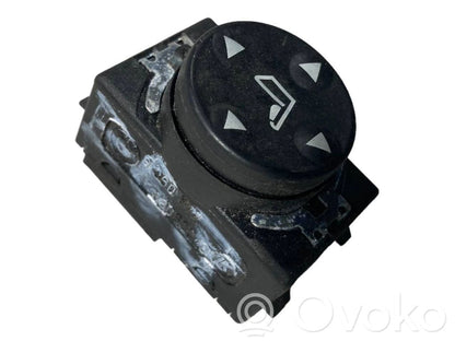 Seat adjustment switch(es)