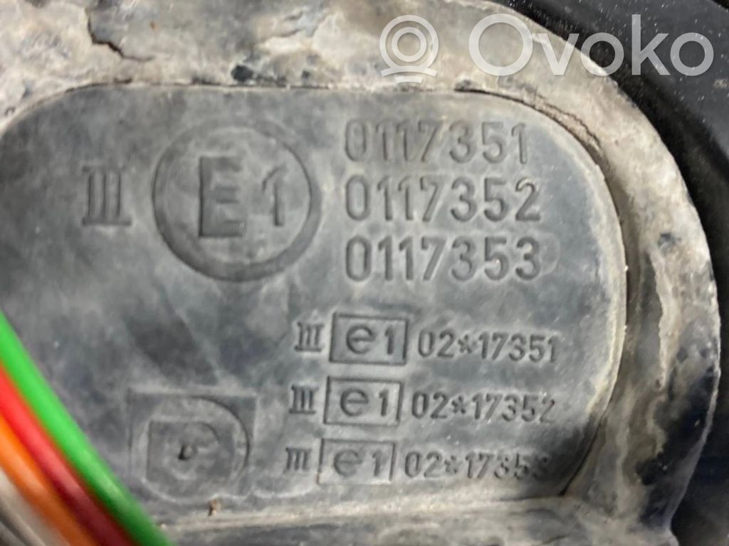 Mirror (electrically controlled)