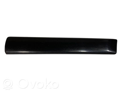 Spārna dekoratīvā apdare (moldings)